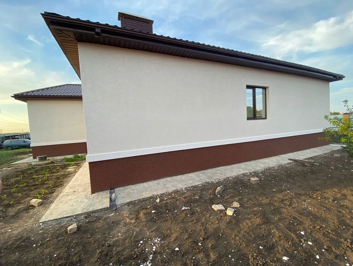 Кремовый дом с колоннами, ракурс 6